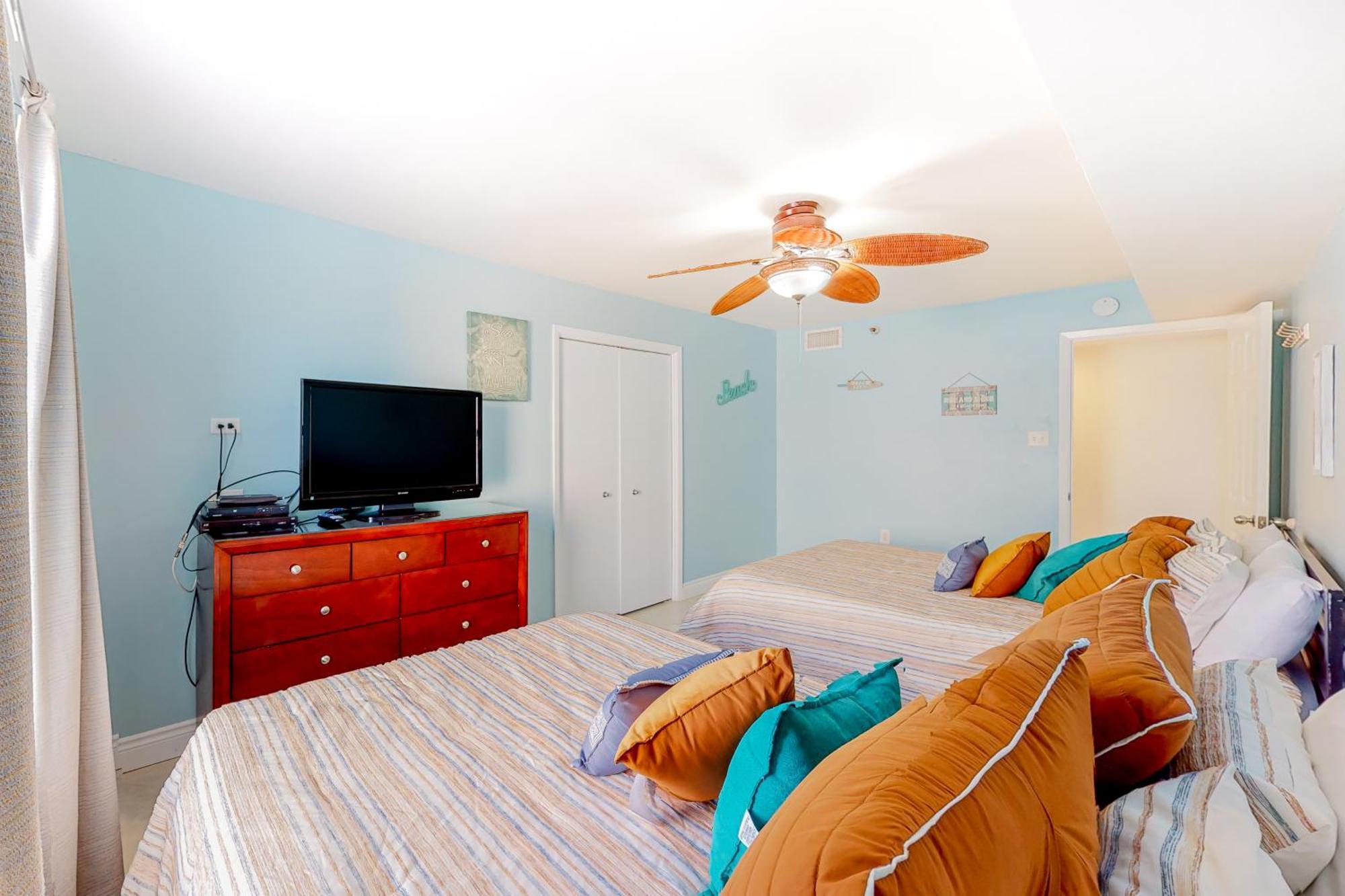 Phoenix Vacation Rentals Orange Beach Pokoj fotografie