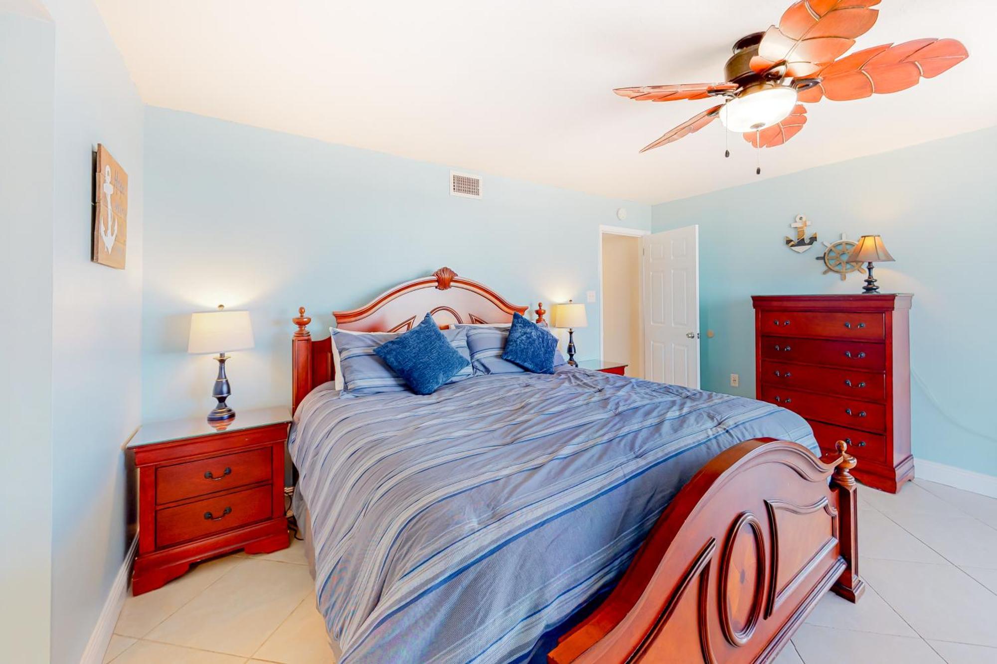 Phoenix Vacation Rentals Orange Beach Pokoj fotografie